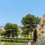 Bright Apartment Close To The Sea
